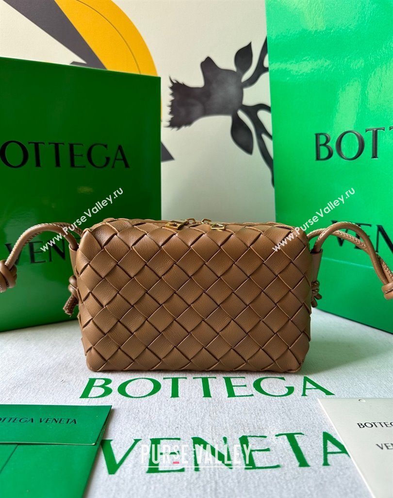 Bottega Veneta Mini Loop Camera Bag in Intrecciato Leather Caramel Brown 2023 723547 (WT-231212039)