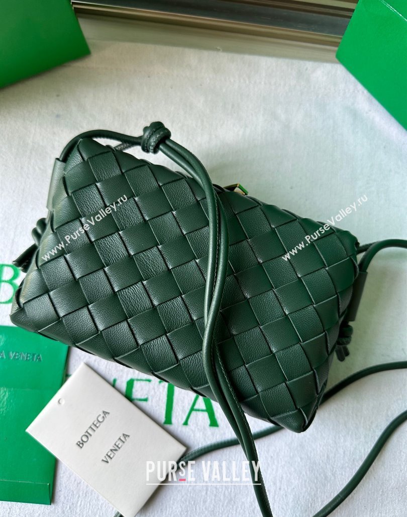 Bottega Veneta Mini Loop Camera Bag in Intrecciato Leather Raintree Green 2023 723547 (WT-231212042)