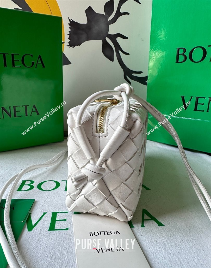 Bottega Veneta Mini Loop Camera Bag in Intrecciato Leather White 2023 723547 (WT-231212045)