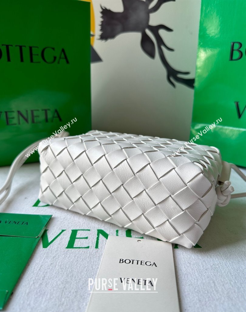 Bottega Veneta Mini Loop Camera Bag in Intrecciato Leather White 2023 723547 (WT-231212045)