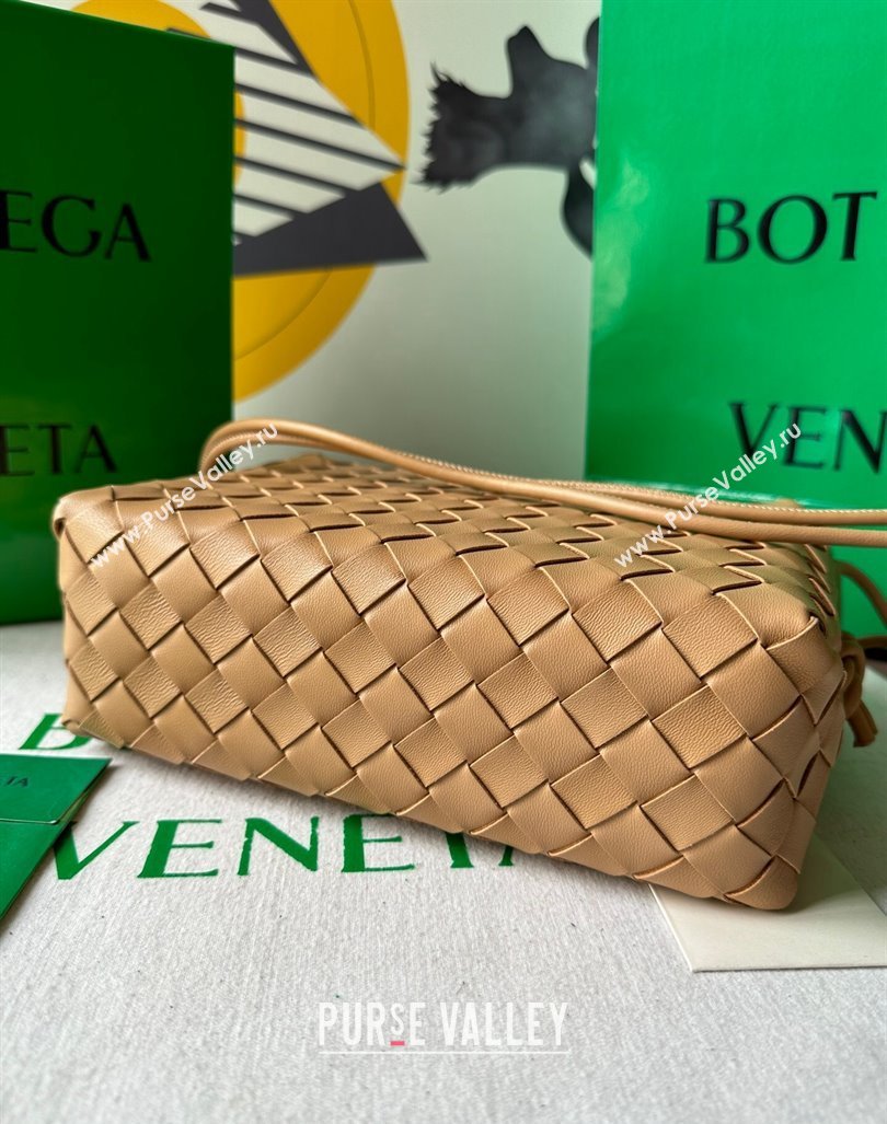 Bottega Veneta Small Loop Camera Bag in Intrecciato Leather Almond Beige 2023 736130 (WT-231212046)