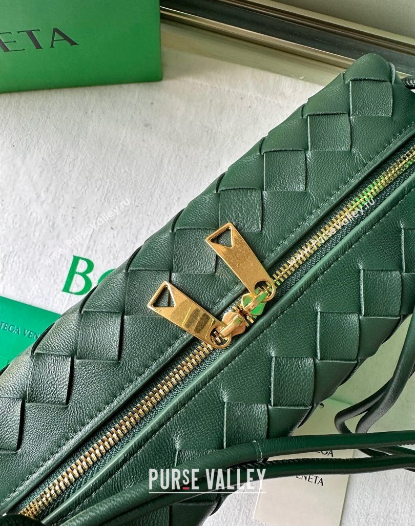 Bottega Veneta Small Loop Camera Bag in Intrecciato Leather Raintree Green 2023 736130 (WT-231212047)