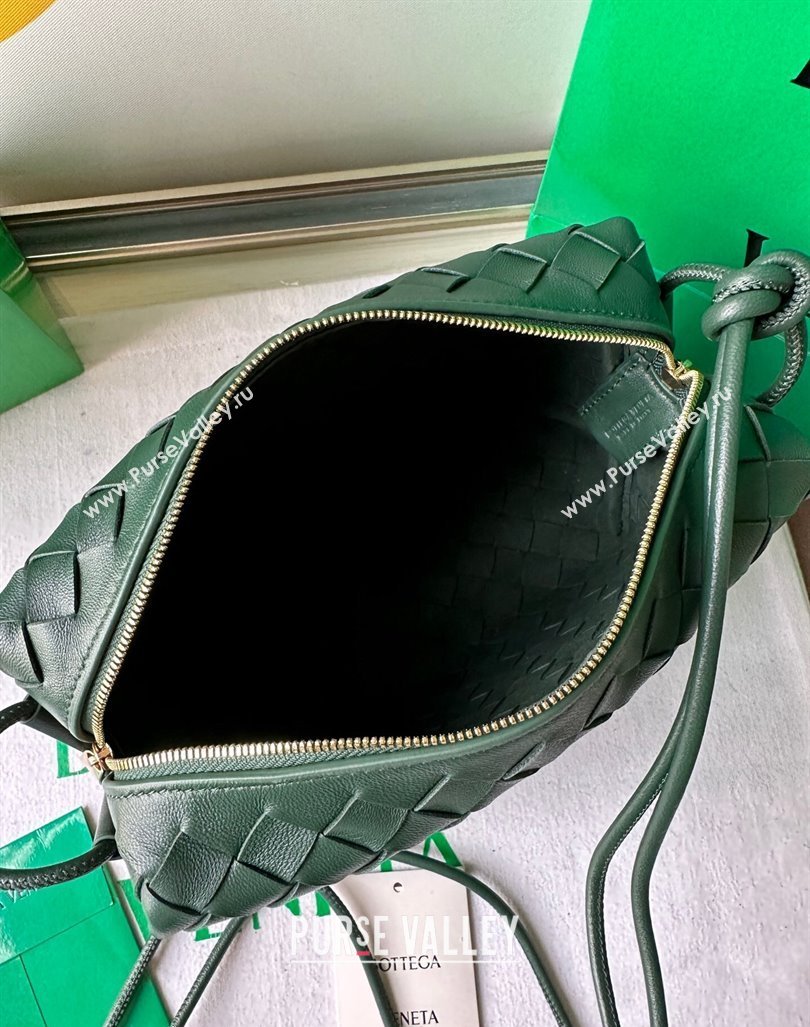 Bottega Veneta Small Loop Camera Bag in Intrecciato Leather Raintree Green 2023 736130 (WT-231212047)