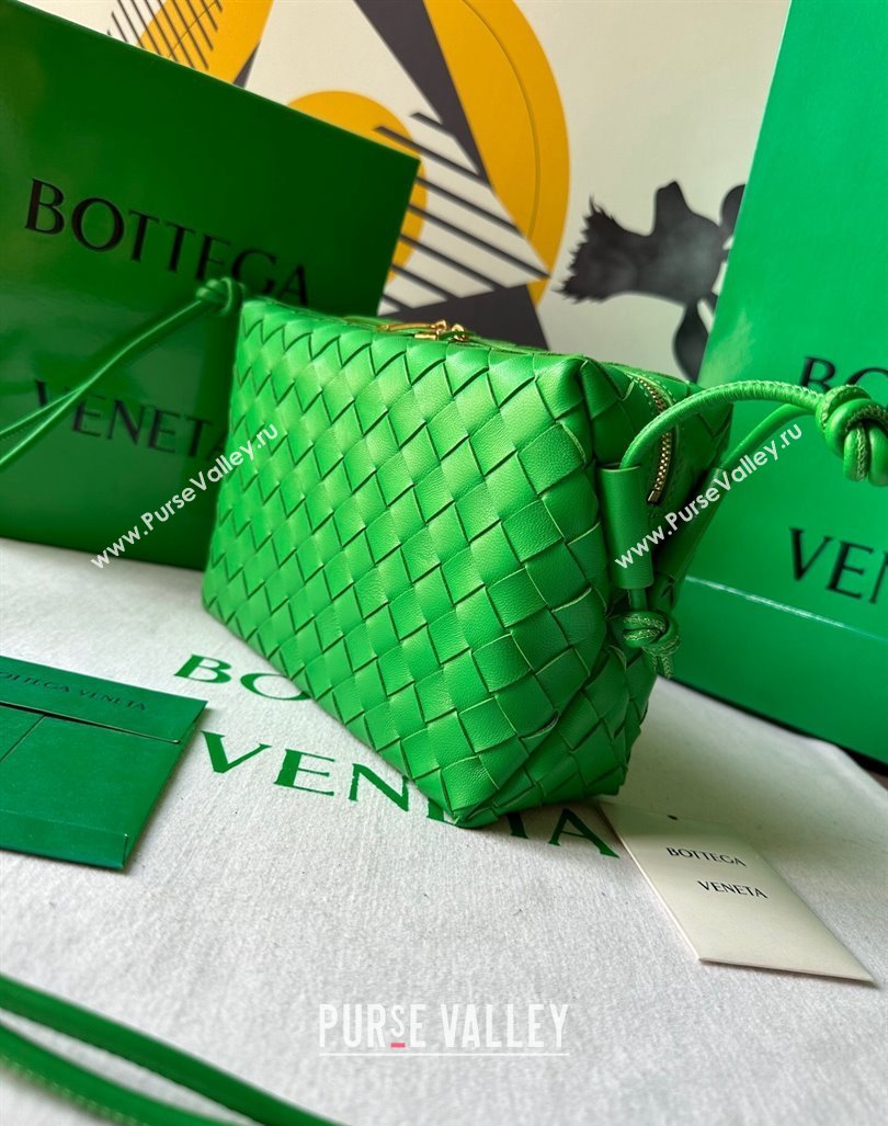 Bottega Veneta Small Loop Camera Bag in Intrecciato Leather Parakeet Green 2023 736130 (WT-231212048)