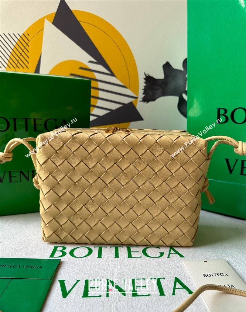 Bottega Veneta Small Loop Camera Bag in Intrecciato Leather Porridge Yellow 2023 736130 (WT-231212049)