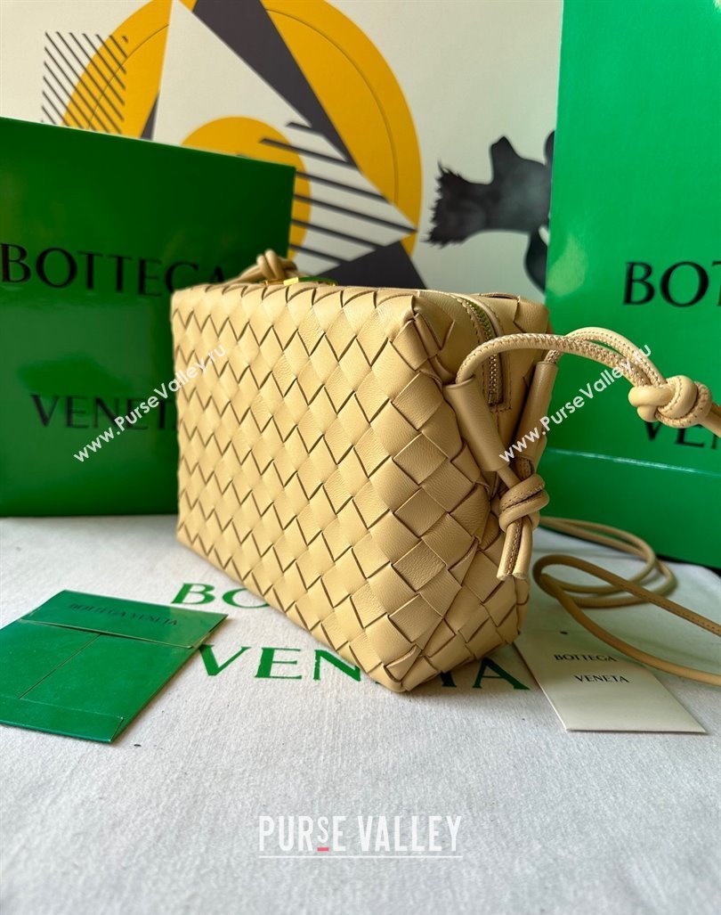 Bottega Veneta Small Loop Camera Bag in Intrecciato Leather Porridge Yellow 2023 736130 (WT-231212049)