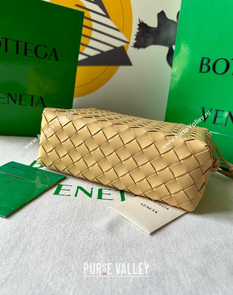 Bottega Veneta Small Loop Camera Bag in Intrecciato Leather Porridge Yellow 2023 736130 (WT-231212049)