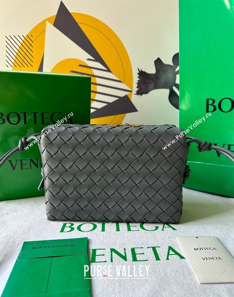 Bottega Veneta Small Loop Camera Bag in Intrecciato Leather Thunder Grey 2023 736130 (WT-231212050)