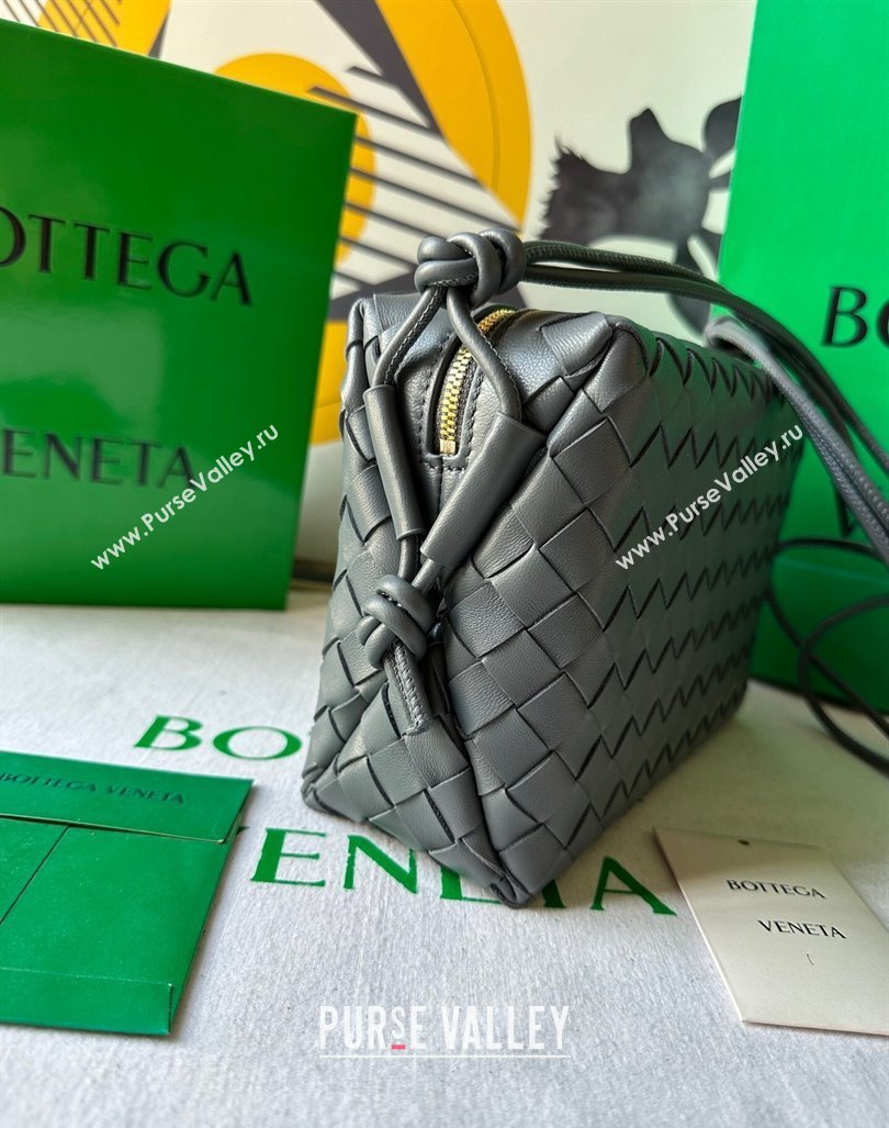 Bottega Veneta Small Loop Camera Bag in Intrecciato Leather Thunder Grey 2023 736130 (WT-231212050)