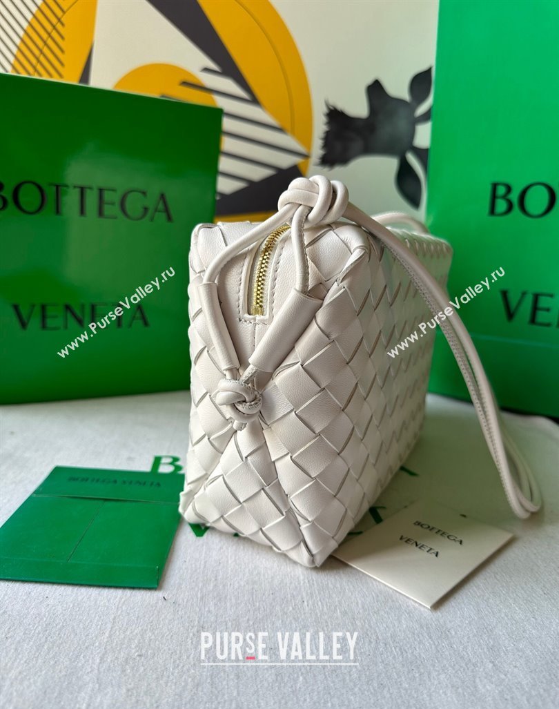 Bottega Veneta Small Loop Camera Bag in Intrecciato Leather White 2023 736130 (WT-231212052)