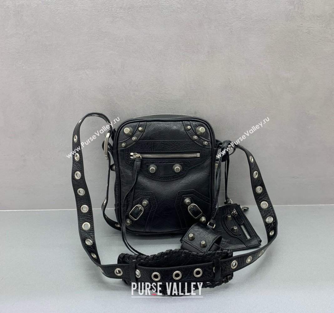 Balenciaga Le Cagole Men Crossbody Bag in black Arena lambskin, aged-silver hardware 2023 (JM-231211106)