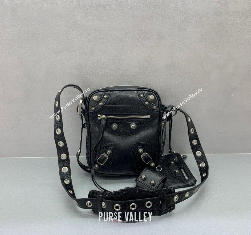 Balenciaga Le Cagole Men Crossbody Bag in black Arena lambskin, aged-silver hardware 2025 (JM-250408119)