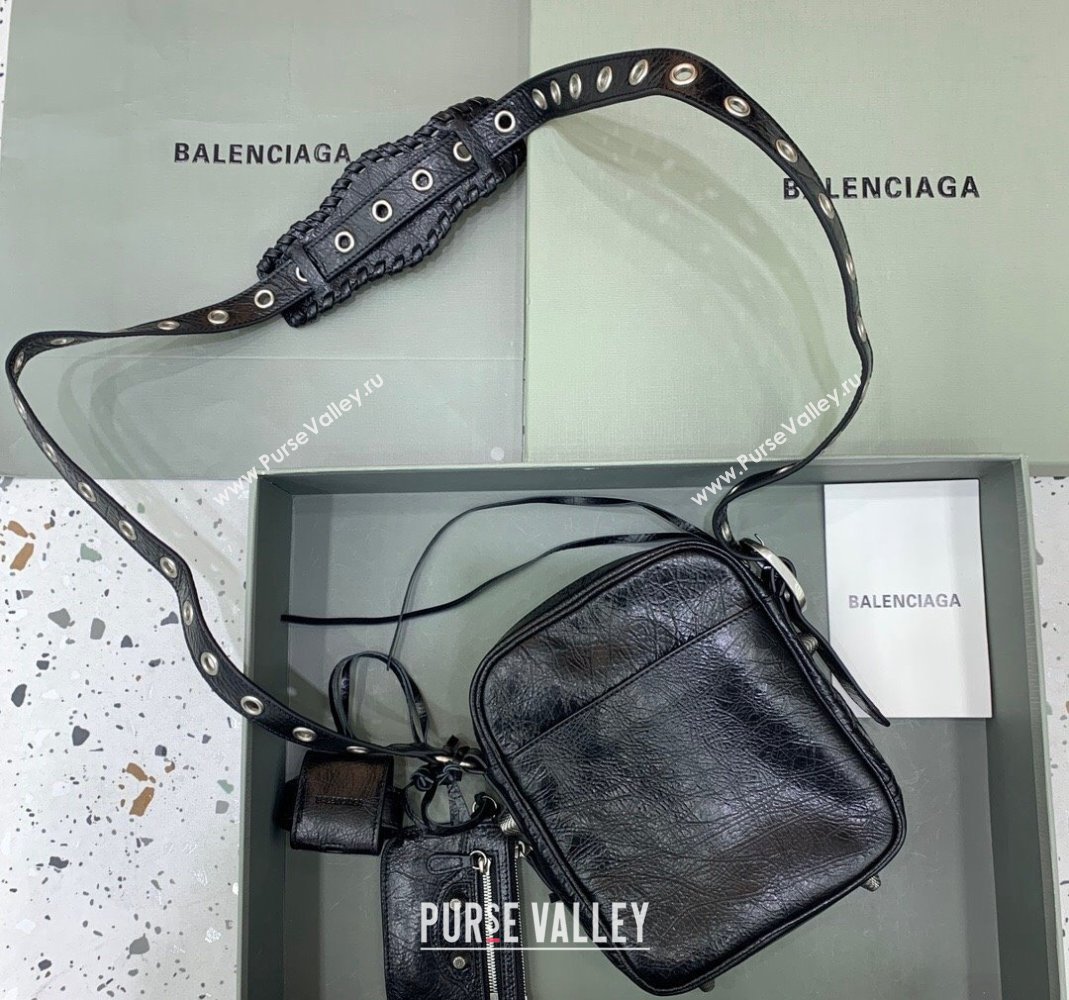 Balenciaga Le Cagole Men Crossbody Bag in black Arena lambskin, aged-silver hardware 2023 (JM-231211106)