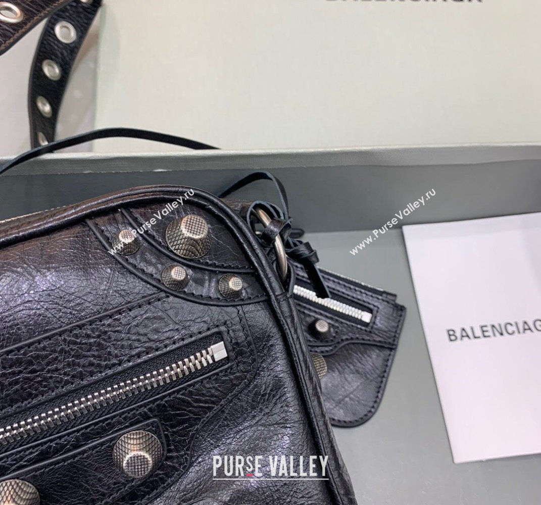 Balenciaga Le Cagole Men Crossbody Bag in black Arena lambskin, aged-silver hardware 2025 (JM-250408119)