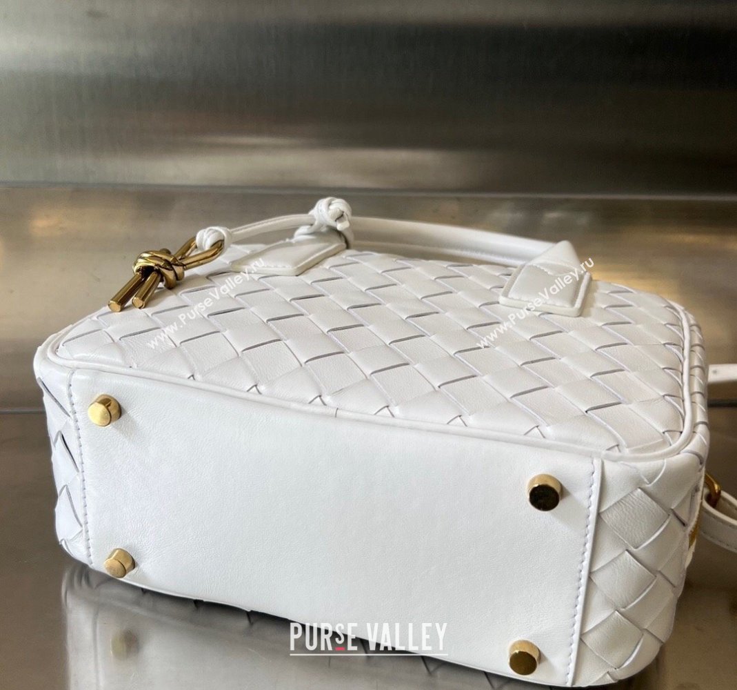 Bottega Veneta Small Getaway Top Handle Bag in Intrecciato Leather White 2023 776736 (WT-231212060)