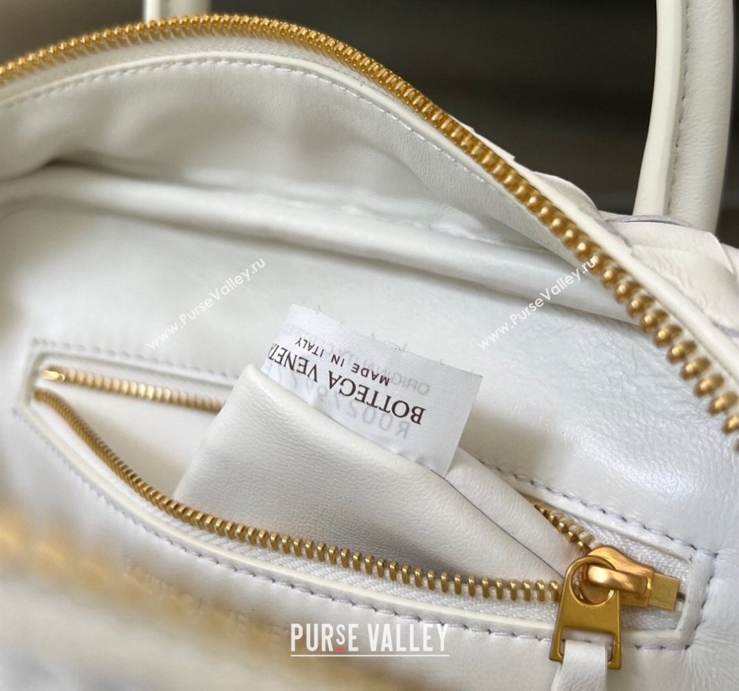 Bottega Veneta Small Getaway Top Handle Bag in Intrecciato Leather White 2023 776736 (WT-231212060)