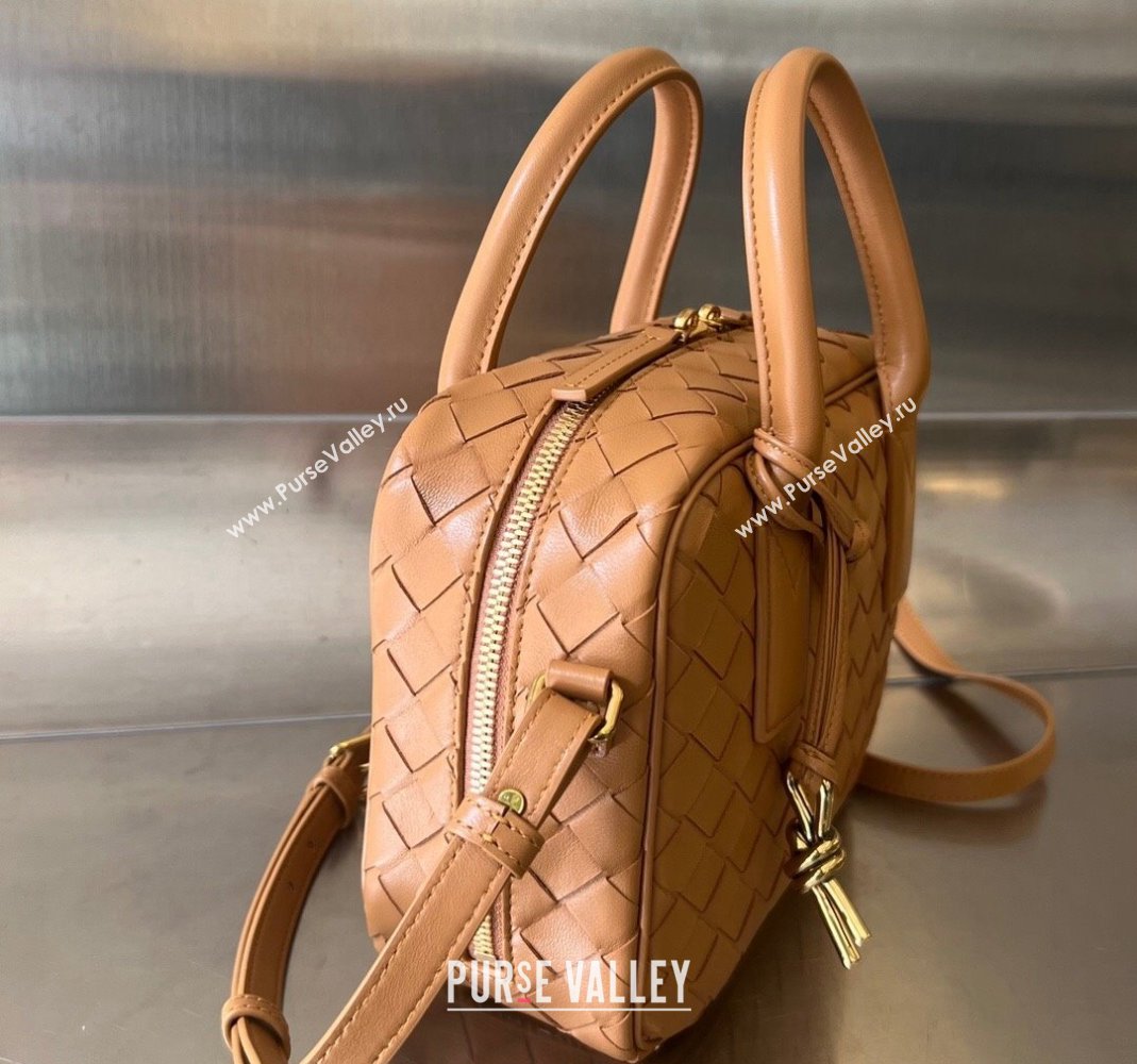 Bottega Veneta Small Getaway Top Handle Bag in Intrecciato Leather Light Brown 2023 776736 (WT-231212061)