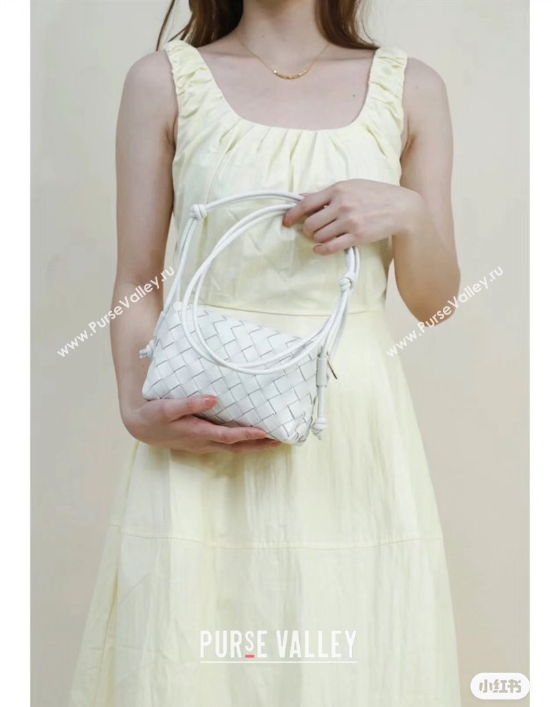 Bottega Veneta Mini Loop Camera Bag in Intrecciato Leather White 2023 723547 (WT-231212045)