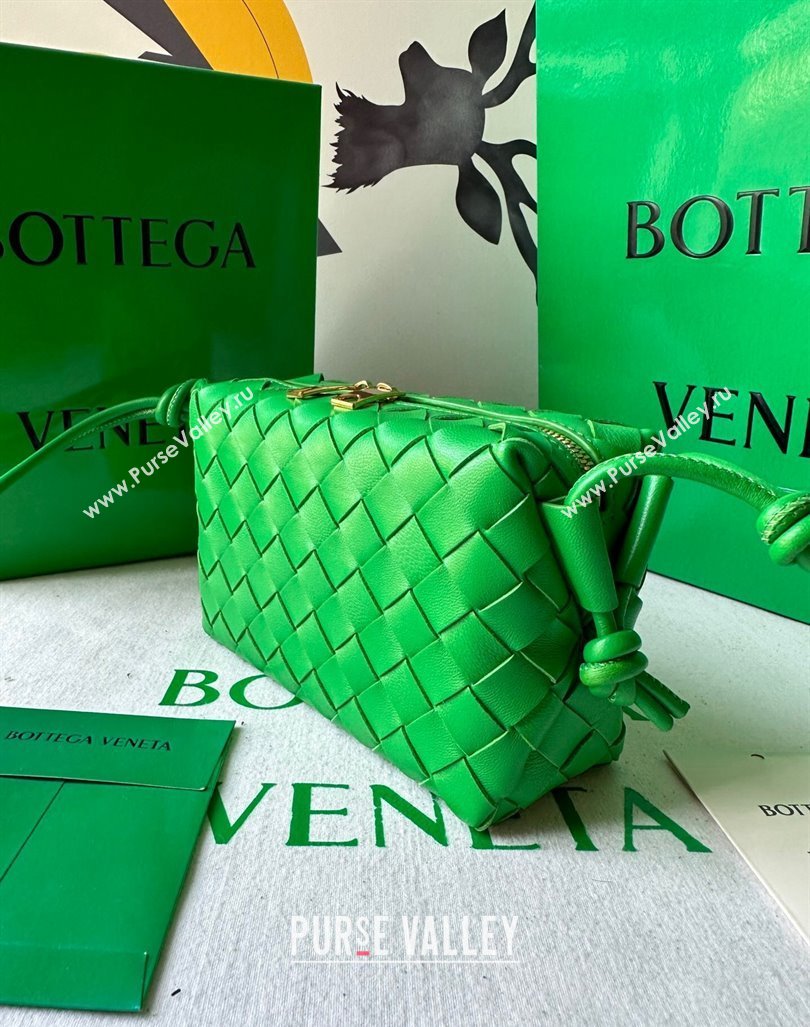 Bottega Veneta Mini Loop Camera Bag in Intrecciato Leather Parakeet Green 2023 723547 (WT-231212037)