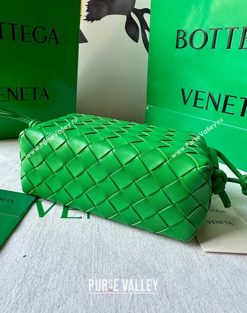 Bottega Veneta Mini Loop Camera Bag in Intrecciato Leather Parakeet Green 2023 723547 (WT-231212037)