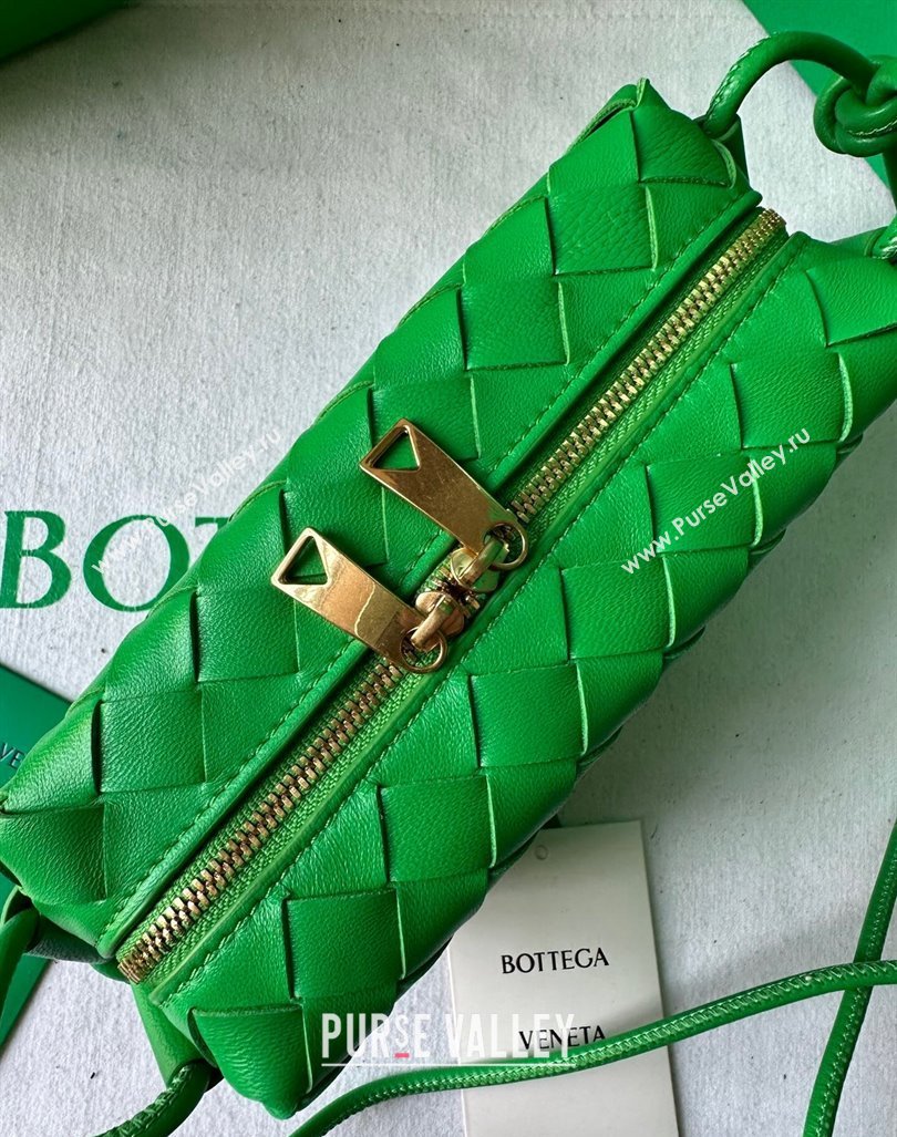 Bottega Veneta Mini Loop Camera Bag in Intrecciato Leather Parakeet Green 2023 723547 (WT-231212037)