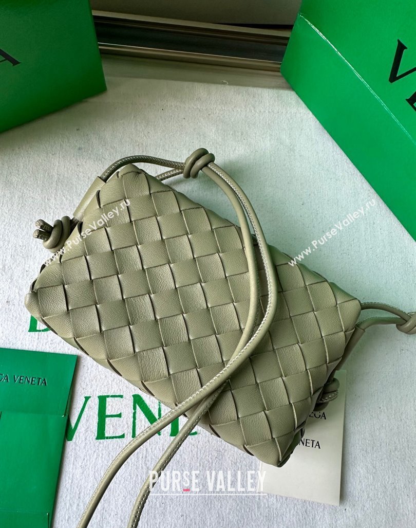 Bottega Veneta Mini Loop Camera Bag in Intrecciato Leather Travetine Green 2023 723547 (WT-231212038)