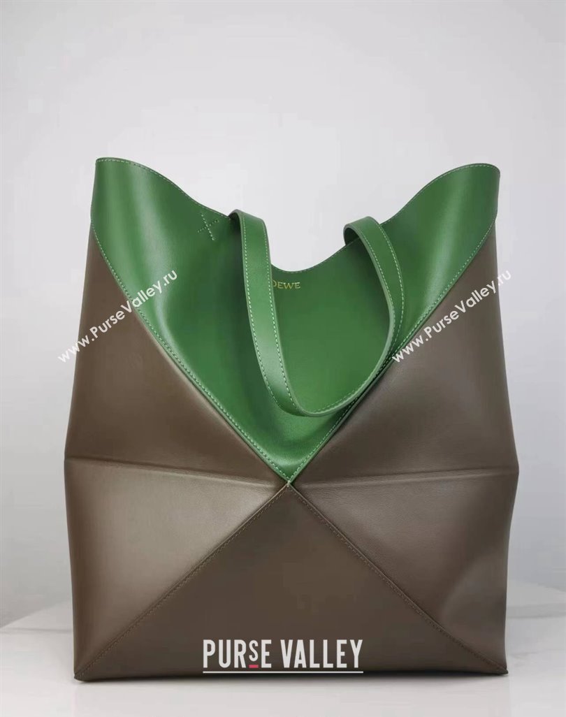 Loewe Large Puzzle Fold Tote in patchwork calfskin Umber Grey/Hunter Green 2023 (Ys-231211052)