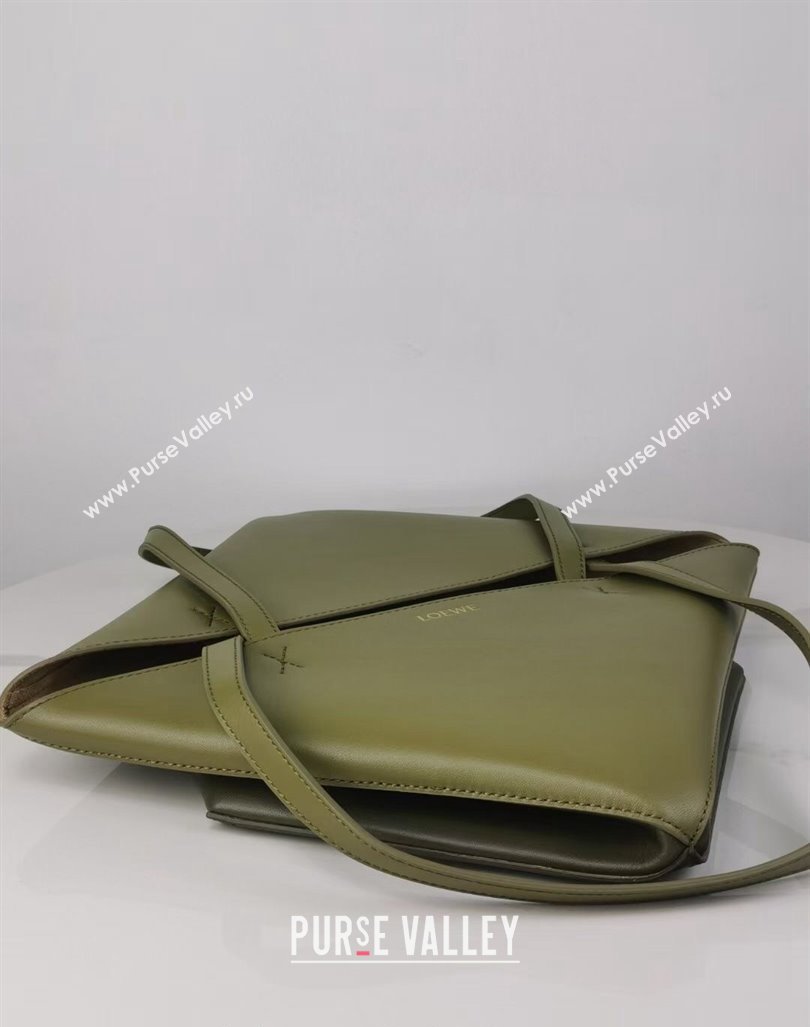 Loewe Medium Puzzle Fold Tote in patchwork calfskin Khaki Green/Light Green 2023 (Ys-231211051)