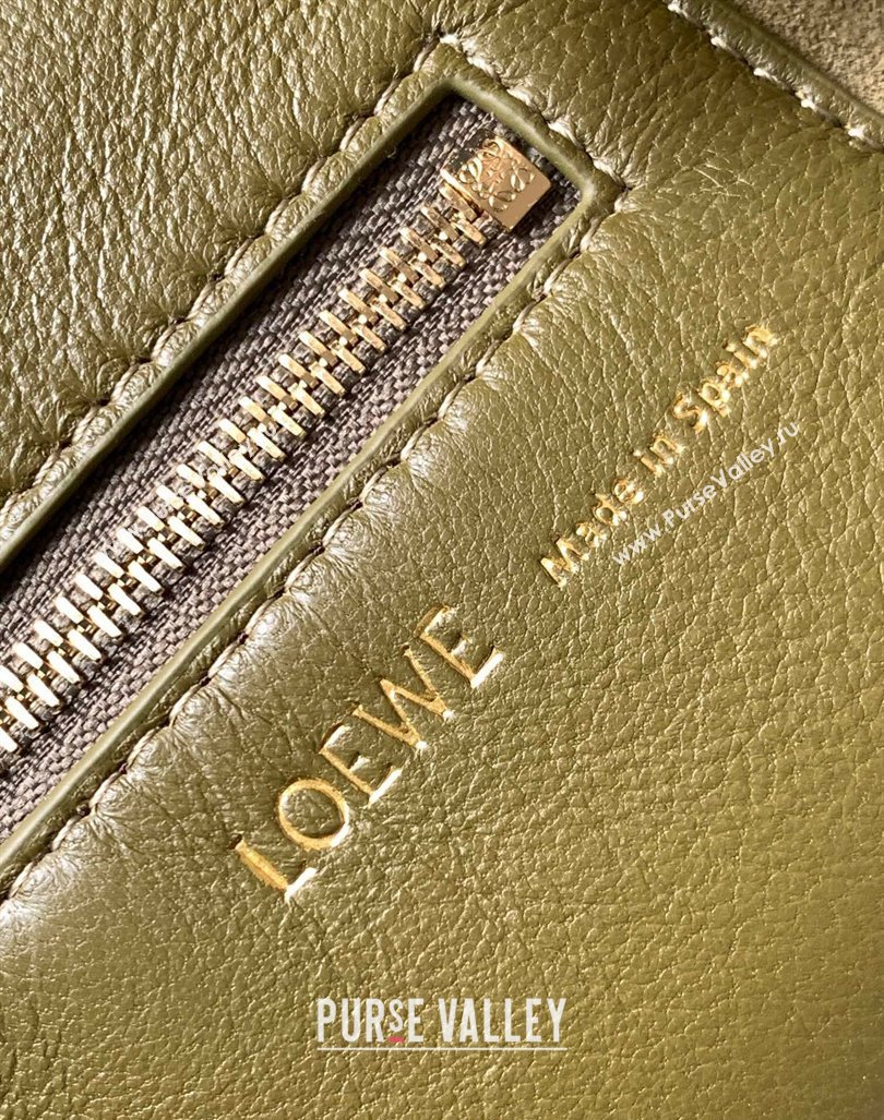 Loewe Small Squeeze bag in nappa lambskin Olive Green 2023 (Ys-231211057)
