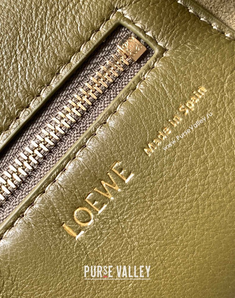 Loewe Small Squeeze bag in nappa lambskin Olive Green 2023 (Ys-231211057)