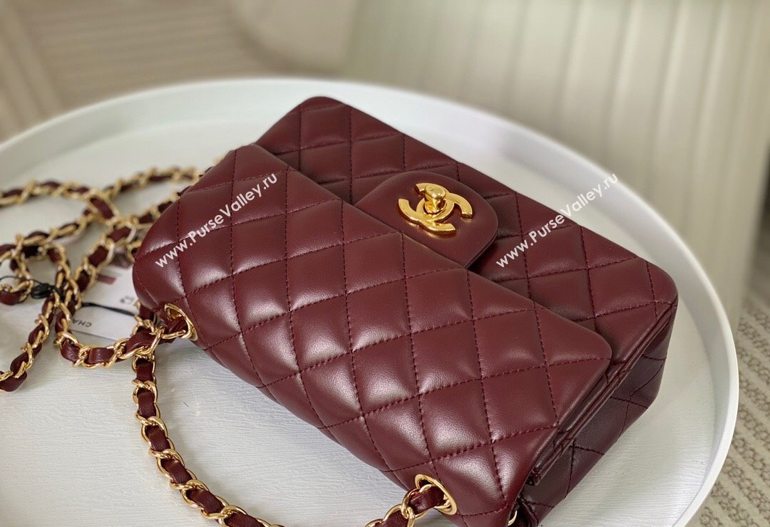 Chanel Lambskin Classic Mini Flap Bag A69900 Burgundy/Gold 2023 (sm-2312260135)