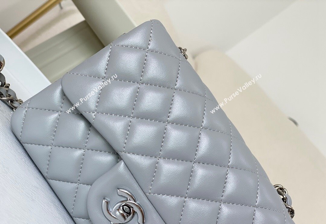 Chanel Lambskin Classic Mini Flap Bag A69900 Light Grey/Silver 2023 (sm-2312260141)