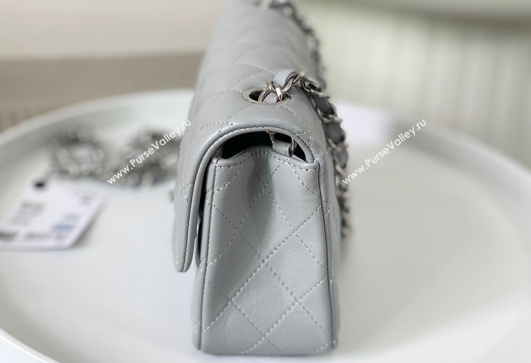 Chanel Lambskin Classic Mini Flap Bag A69900 Light Grey/Silver 2023 (sm-2312260141)