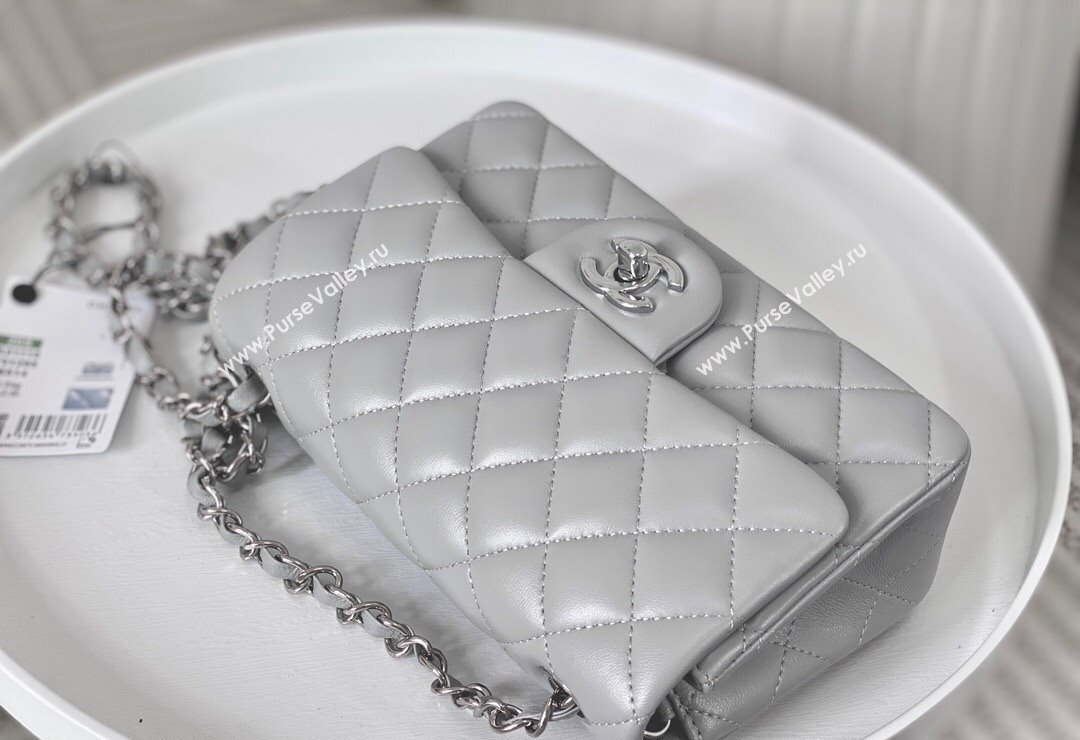 Chanel Lambskin Classic Mini Flap Bag A69900 Light Grey/Silver 2023 (sm-2312260141)