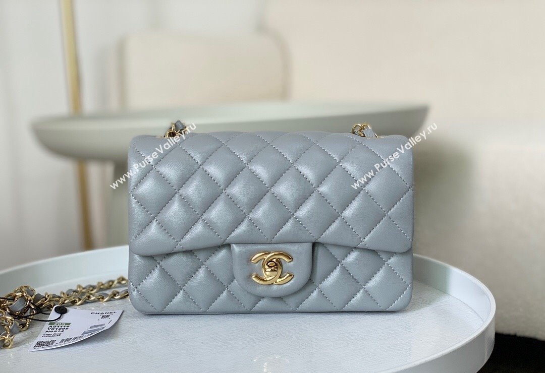 Chanel Lambskin Classic Mini Flap Bag A69900 Light Grey/Gold 2023 (sm-2312260142)