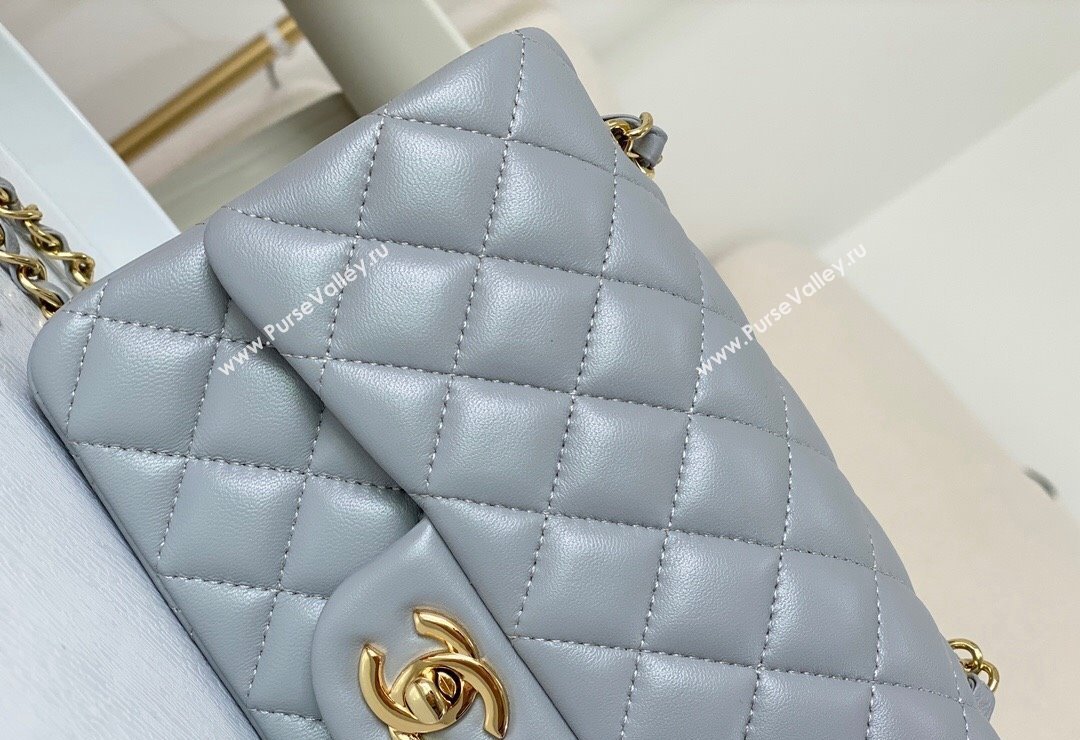 Chanel Lambskin Classic Mini Flap Bag A69900 Light Grey/Gold 2023 (sm-2312260142)