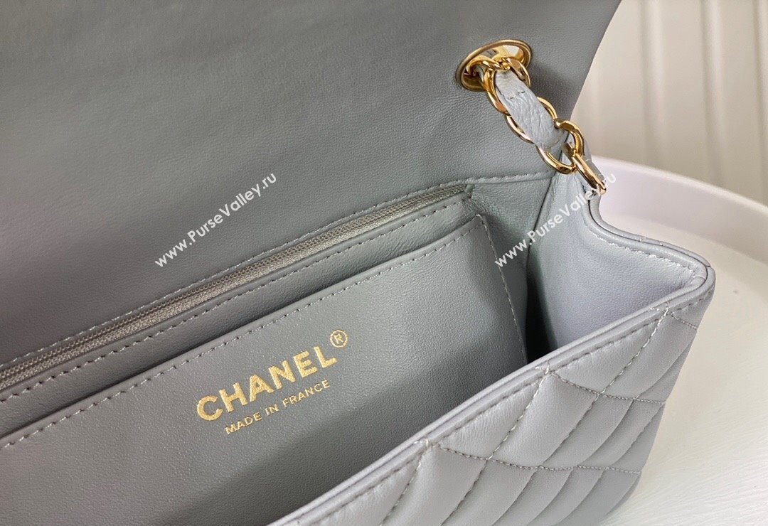 Chanel Lambskin Classic Mini Flap Bag A69900 Light Grey/Gold 2023 (sm-2312260142)