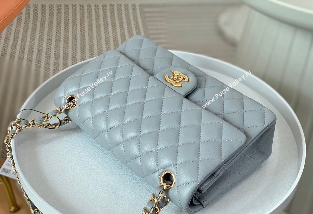 Chanel Lambskin Classic Medium Flap Bag A01112 Light Grey/Gold 2023 (sm-2312260143)