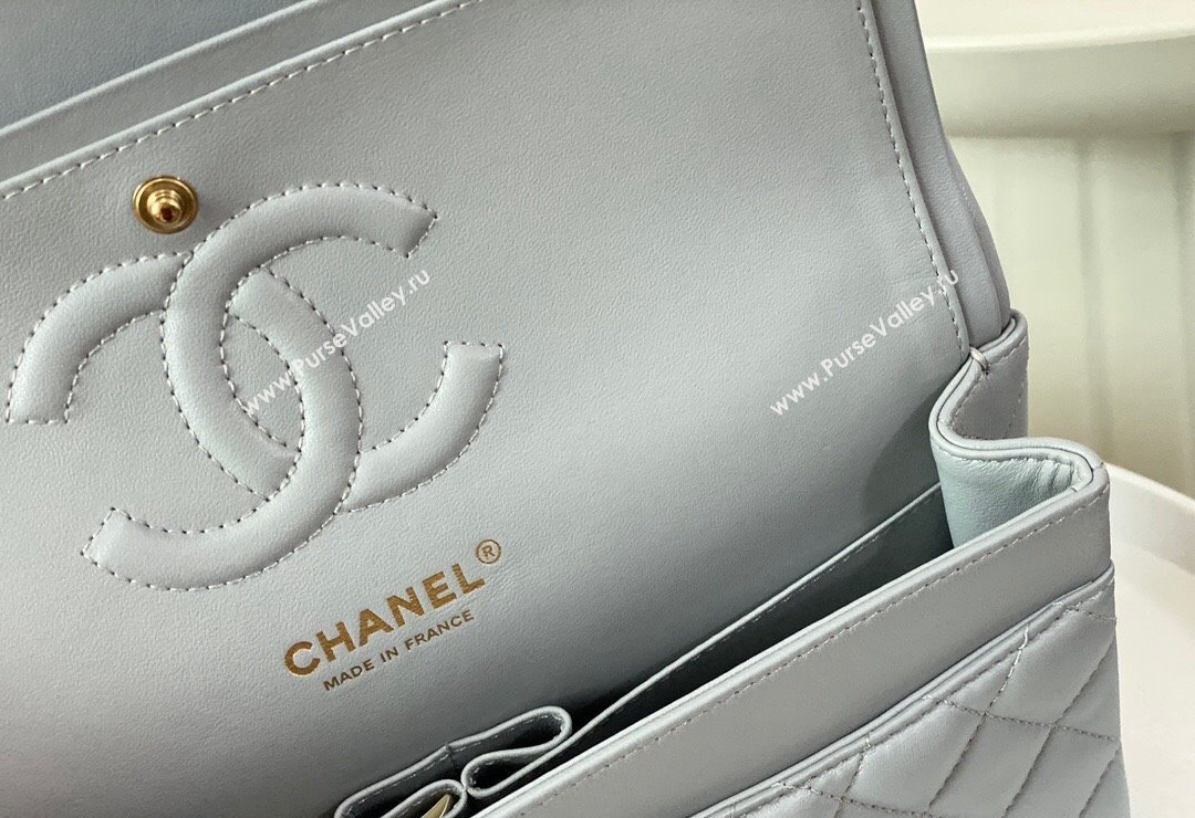 Chanel Lambskin Classic Medium Flap Bag A01112 Light Grey/Gold 2023 (sm-2312260143)