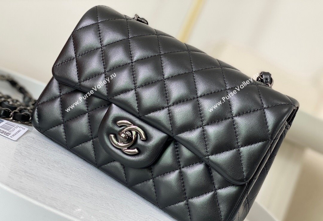 Chanel Lambskin Classic Mini Flap Bag A69900 Black/Gunmetal 2023 (sm-2312260157)