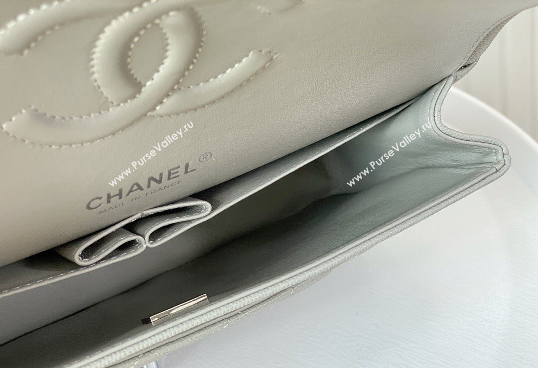 Chanel Grained Calfskin Classic Medium Flap Bag A01112 Light Grey/Silver 2023 (SM-231227012)