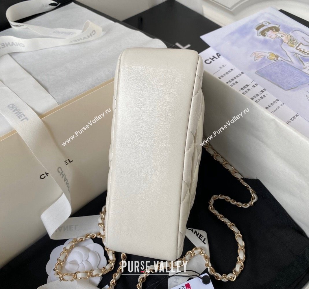 Chanel Shiny Calfskin Small Flap Bag with Top handle AS4543 White 2023 (yezi-231226064)