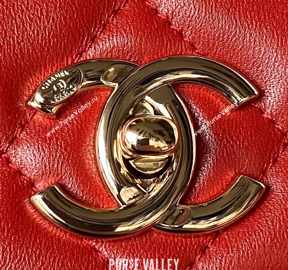 Chanel Trendy CC Quilted Lambskin Flap Bag with Top handle and Metal-Tone Band A92236 Bright Red 2023 (yezi-231226099)