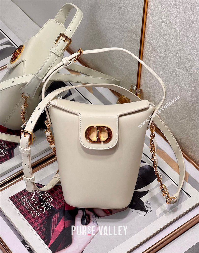 Dior 30 Montaigne Dior Amber Mini Bucket Bag in Calfskin White 2023 8833 (XXG-231228097)