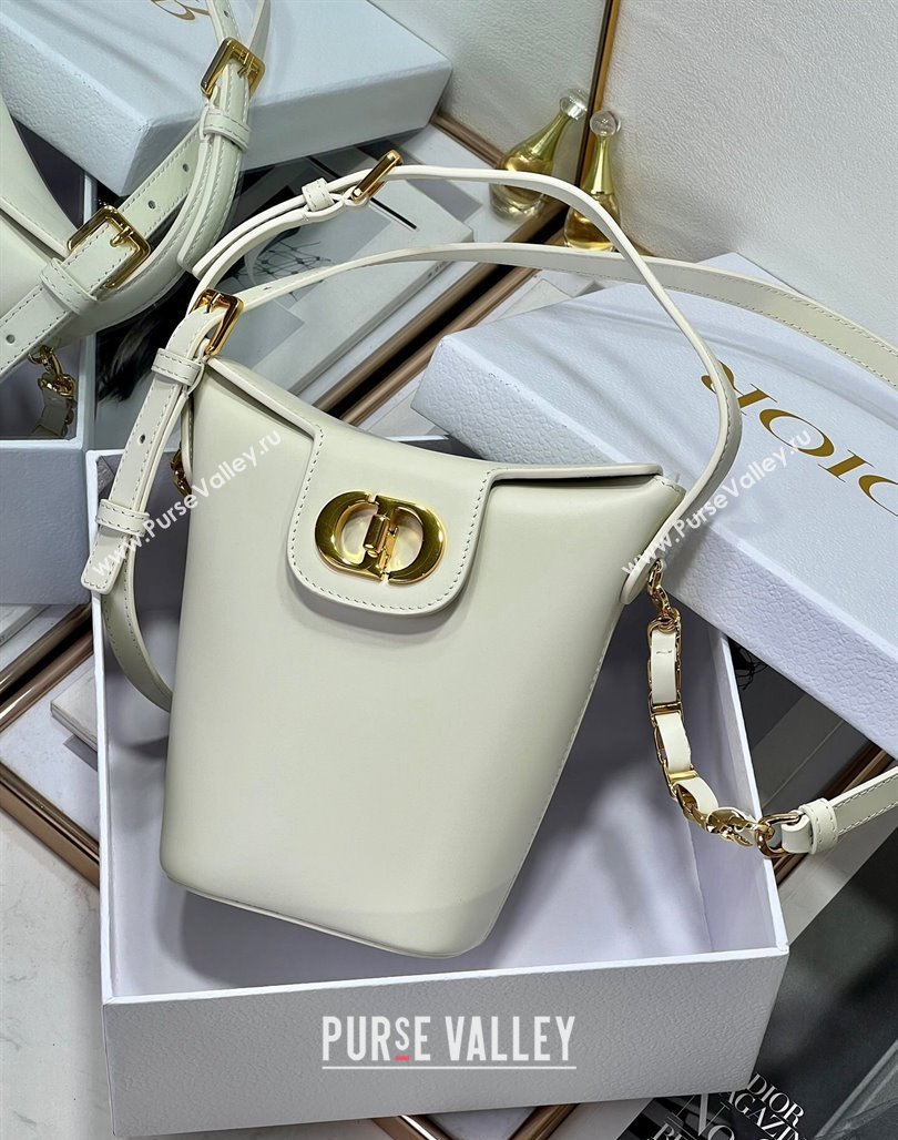 Dior 30 Montaigne Dior Amber Mini Bucket Bag in Calfskin White 2023 8833 (XXG-231228097)