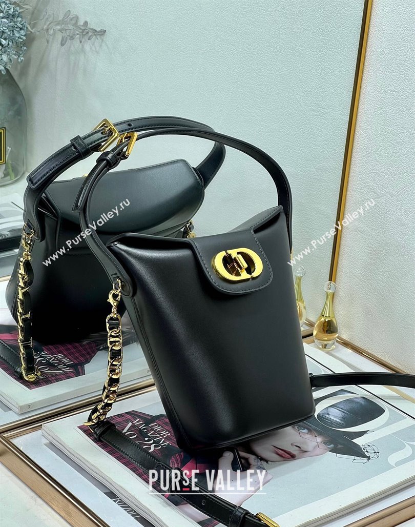 Dior 30 Montaigne Dior Amber Mini Bucket Bag in Calfskin Black 2023 8833 (XXG-231228098)