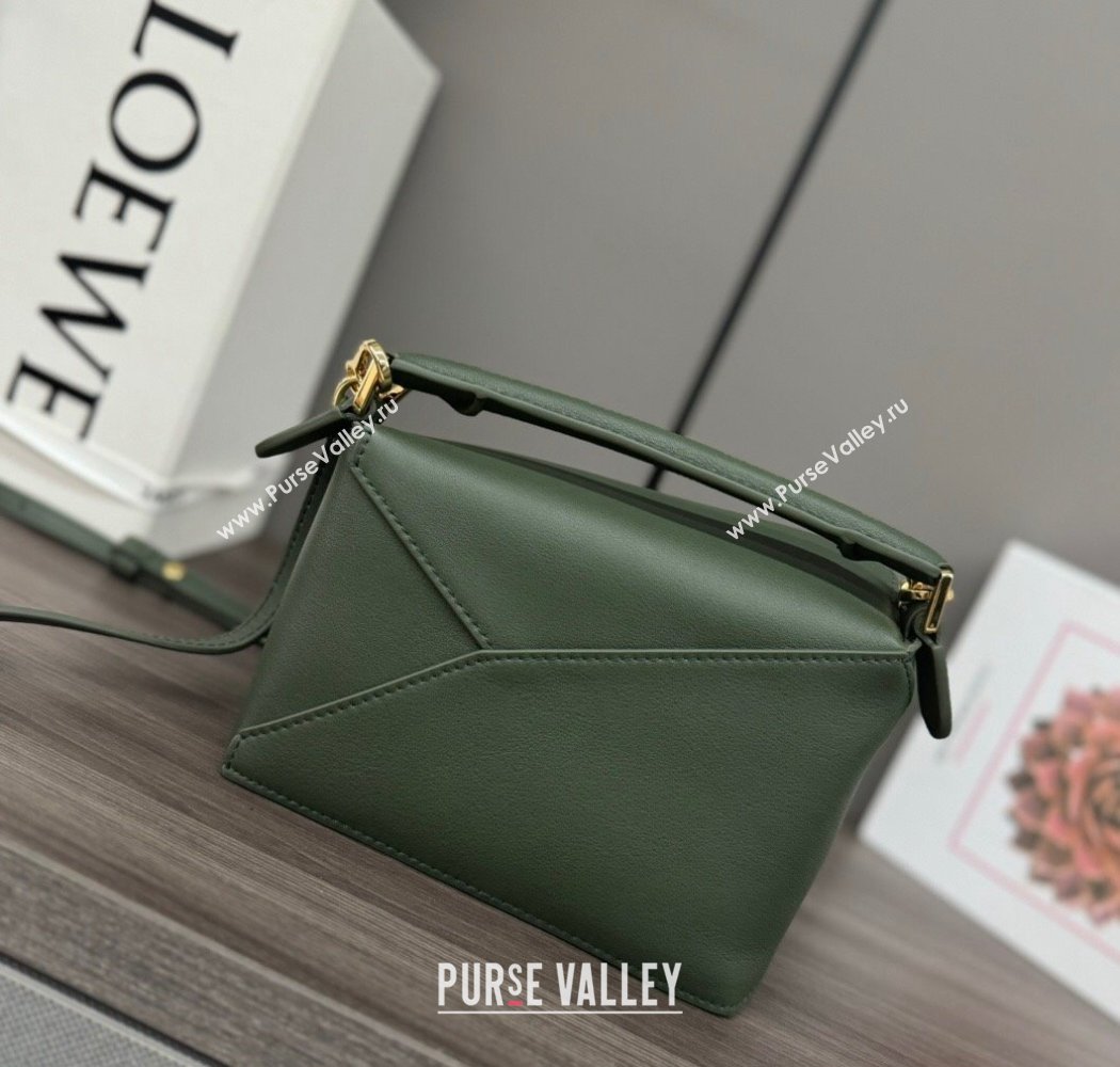 Loewe Mini Puzzle Edge bag in Grained Calfskin Green 2023 062312 (Ys-231229114)