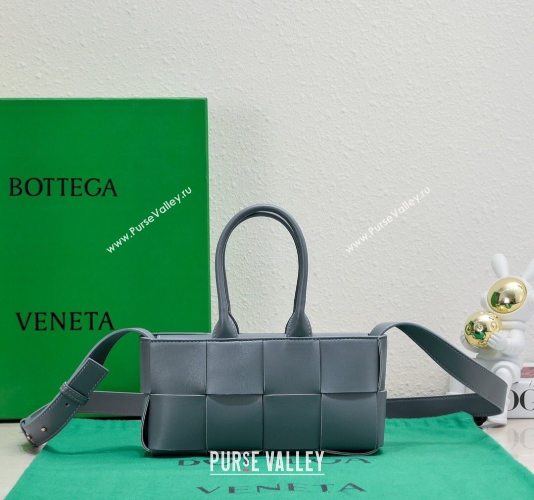 Bottega Veneta Mini East-West Arco Tote Bag in Intrecciato Leather Thunder Grey 2023 776778 (WT-231226005)