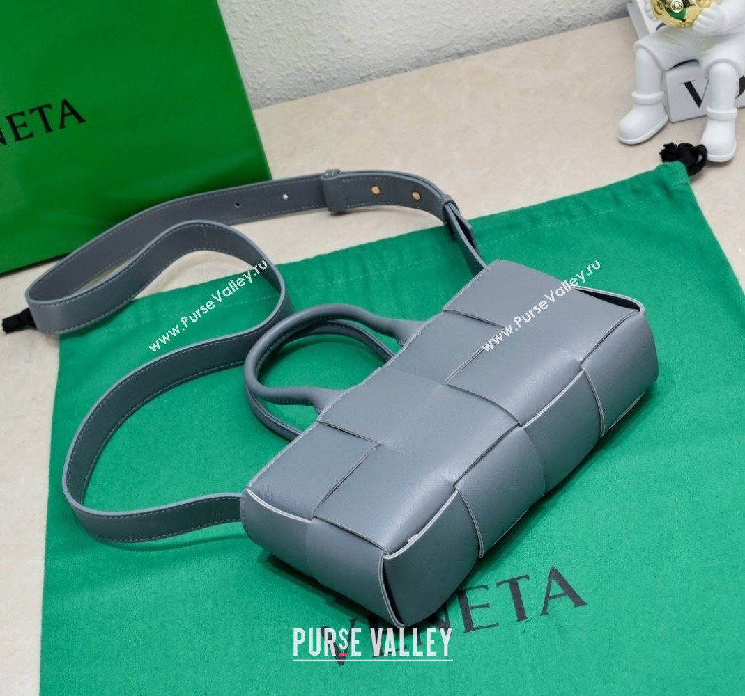 Bottega Veneta Mini East-West Arco Tote Bag in Intrecciato Leather Thunder Grey 2023 776778 (WT-231226005)