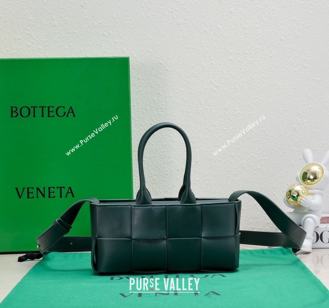 Bottega Veneta Mini East-West Arco Tote Bag in Intrecciato Leather Emerald Green 2023 776778 (WT-231226007)